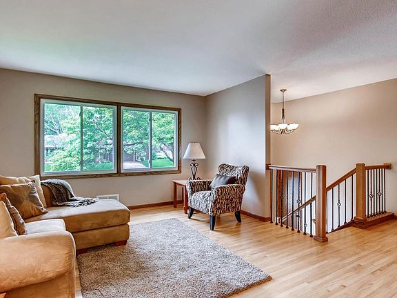 2nd image of 1005 Aspen Dr
