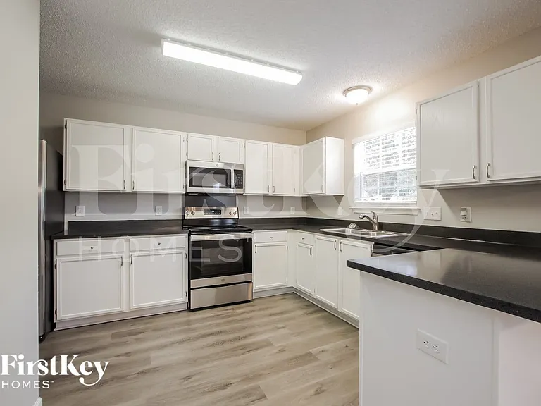 2819 Rosemeade Dr — Photo 6