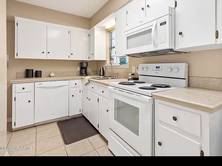 130 Gena Marie Dr — Photo 5