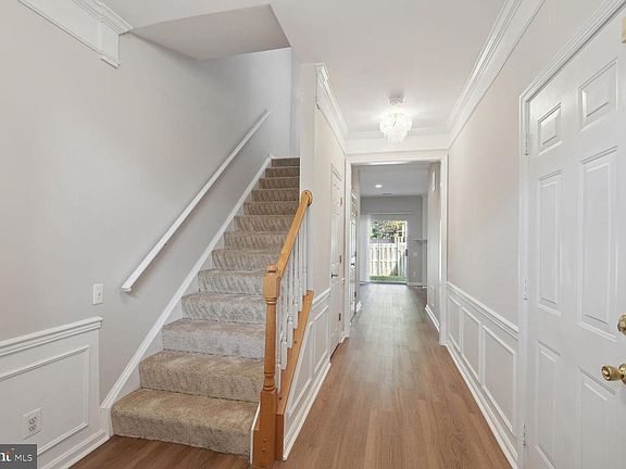 3rd image of 1125 Cypress Tree Pl