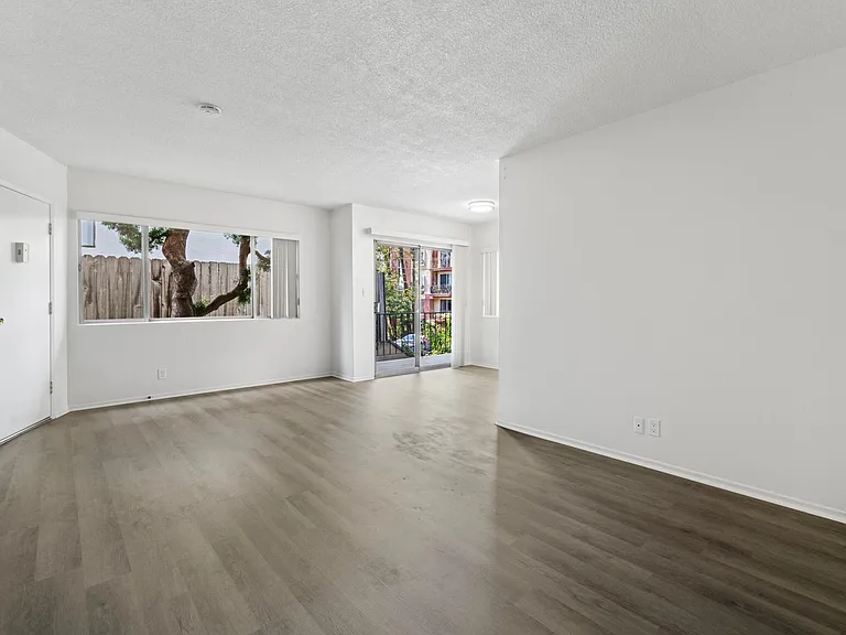 1236 McClellan Dr #1 — Photo 6