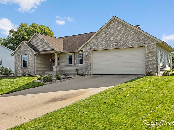 4th image of 2482 Willow View Dr