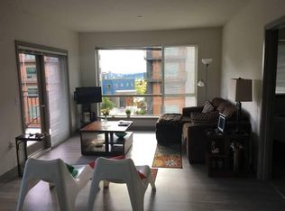 15588 NE 22nd Pl UNIT 402, Bellevue, WA 98007