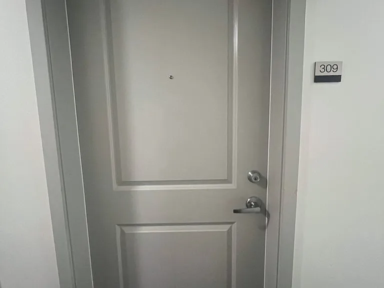 Minnie Flats | 101 Denny Way, Seattle, WA 98109 — Photo 25