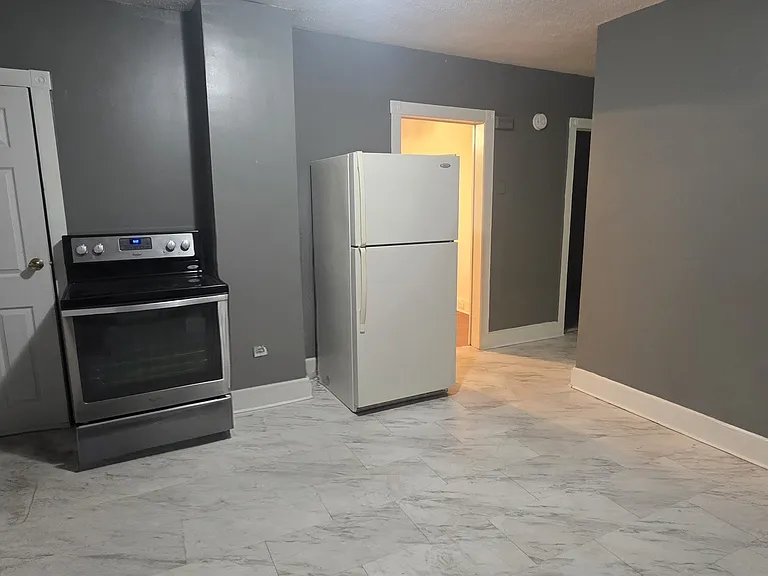 137 Birch St #139 — Photo 5