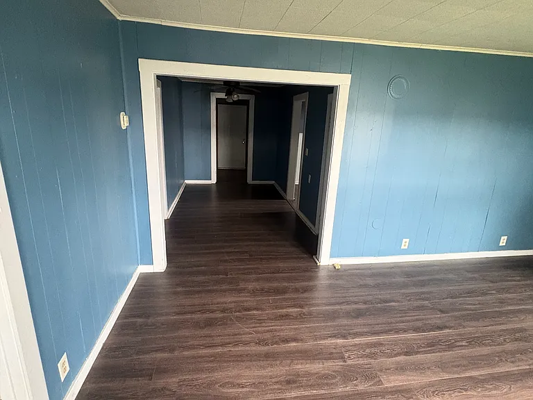 129 N Oakland Ave — Photo 3