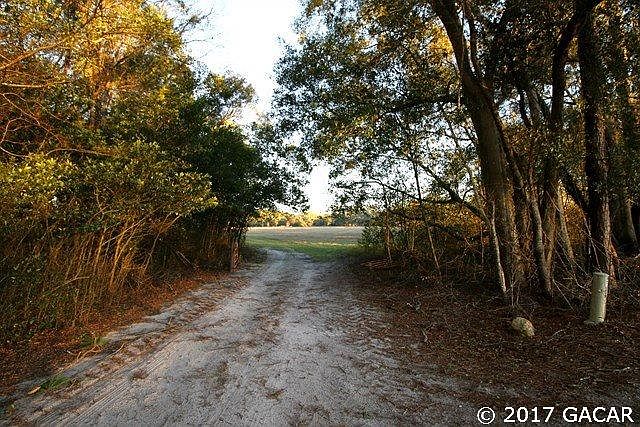 2nd image of SW 35th Trl