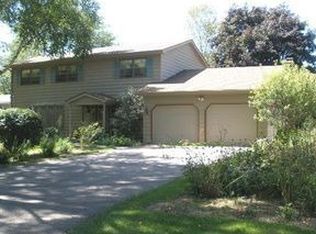 1227 S 6th St, St Charles, IL