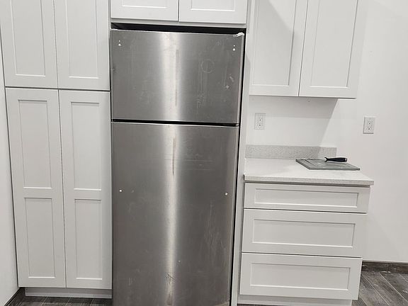 2nd image of 2355 Southern Blvd #2355
