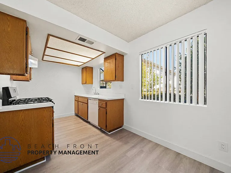 212 W. Regent St. — Photo 20