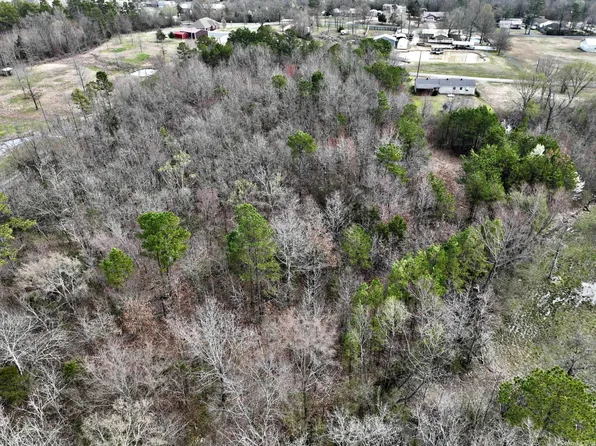 Flora St, Mena, AR 71953