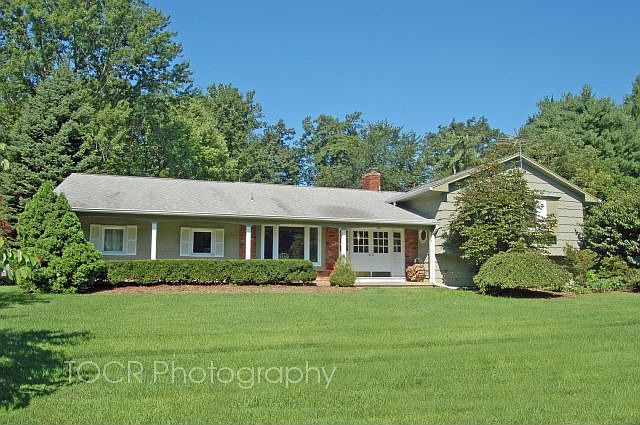 1st image of 132 Clairmont Dr