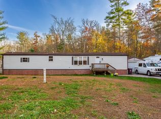 142 Peckham Rd, Acushnet, MA 02743