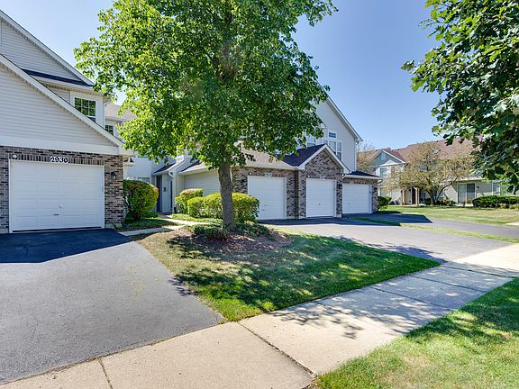 3rd image of 2930 Kentshire Cir