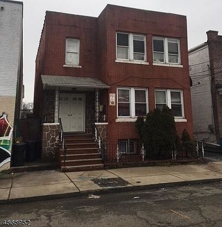 2nd image of 623 4th St