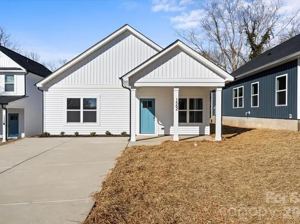 1562 7th Avenue Dr SW, Hickory, NC 28602