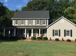 1521 Derby Downs Dr, Gastonia, NC 28056
