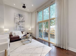 11 Stonedale Placeway, Toronto, ON M3B1W2