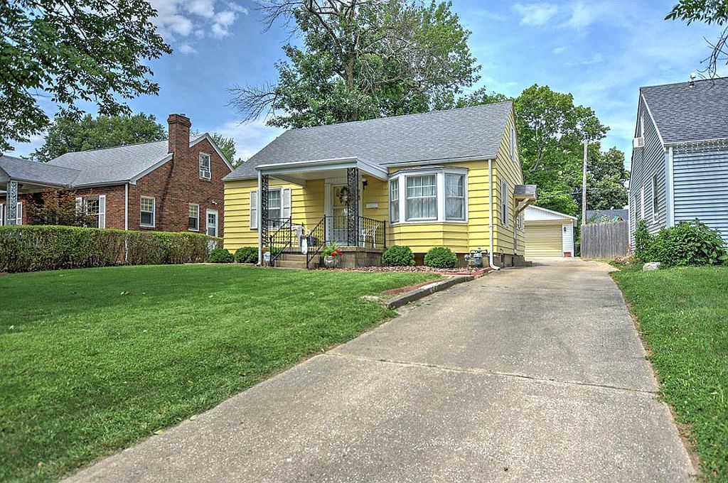 2160 W Waggoner St, Decatur, IL 62526 Zillow