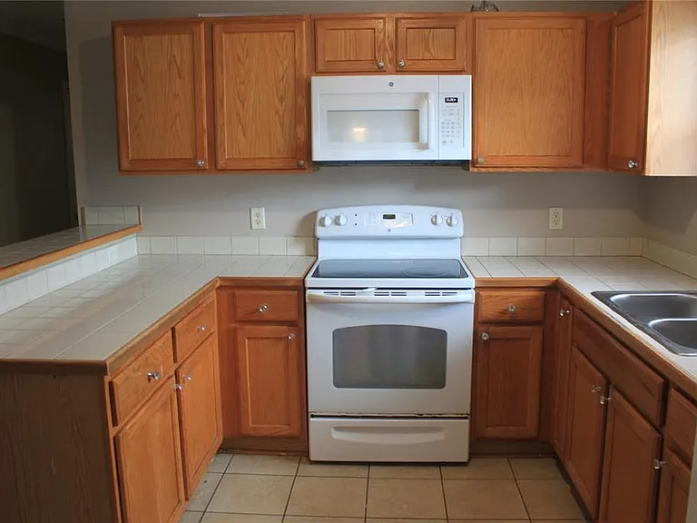 3814 Roseboro St — Photo 14
