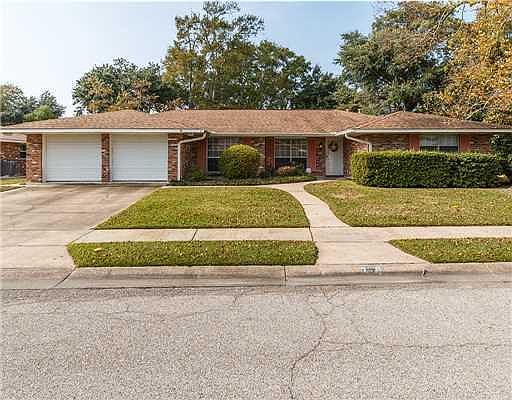 1st image of 708 Dogwood Dr