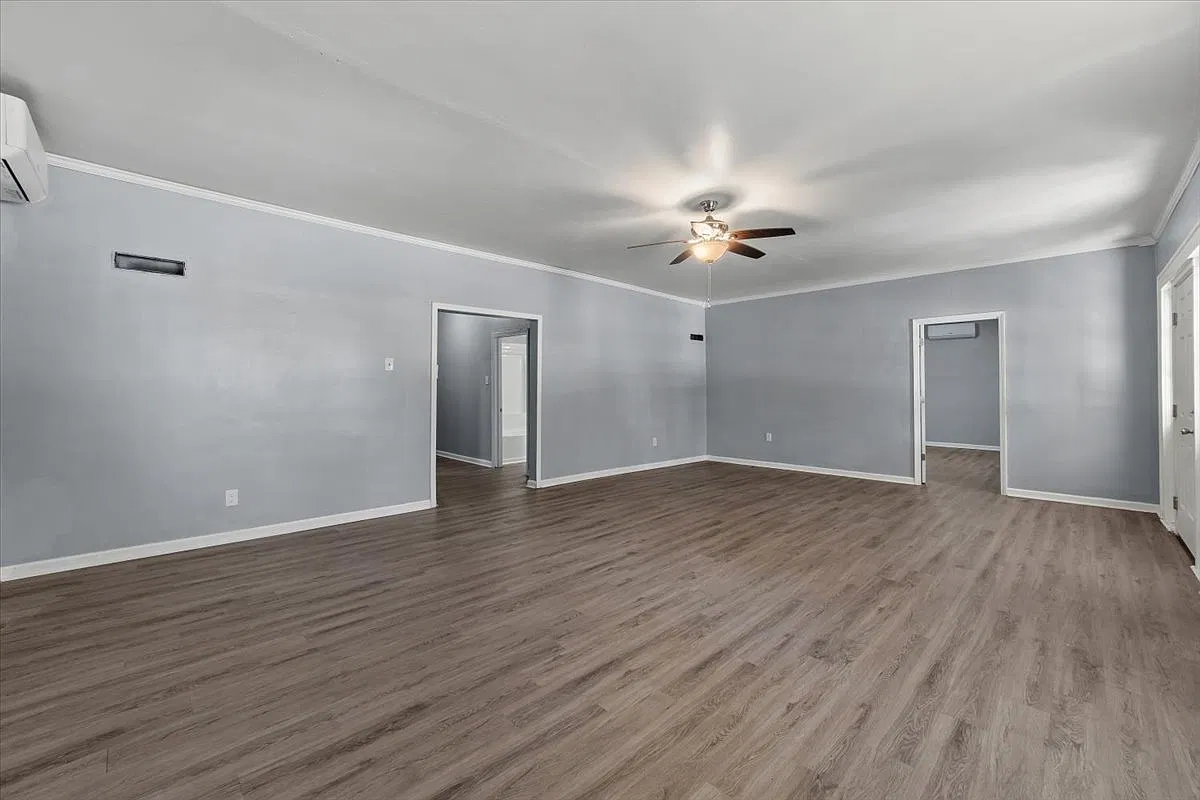 3 bed, 1718 sqft, $1,295 — Photo 2