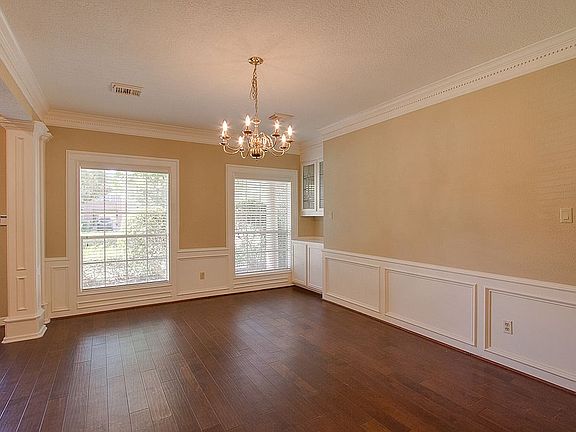4th image of 42 Dartmoor St