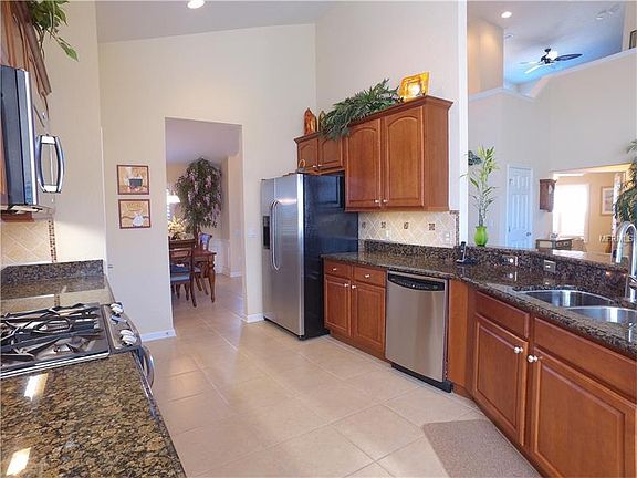 3rd image of 304 Del Sol Ave