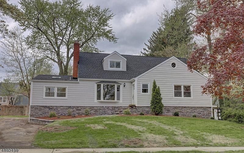 1st image of 11 Richard Ave