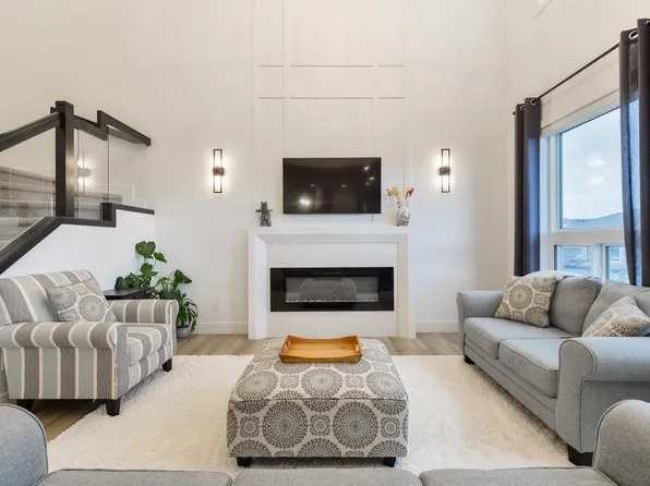36 Avonlea Way, Spruce Grove, AB T7X 0Y3