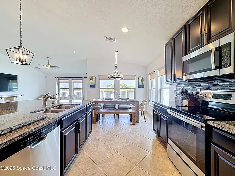 12033 Grand Kempston Dr — Photo 11