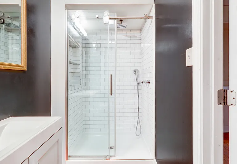 121 E Chestnut St #121B — Photo 13