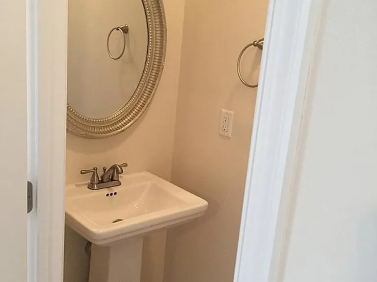 707 Blossom Dr — Photo 23