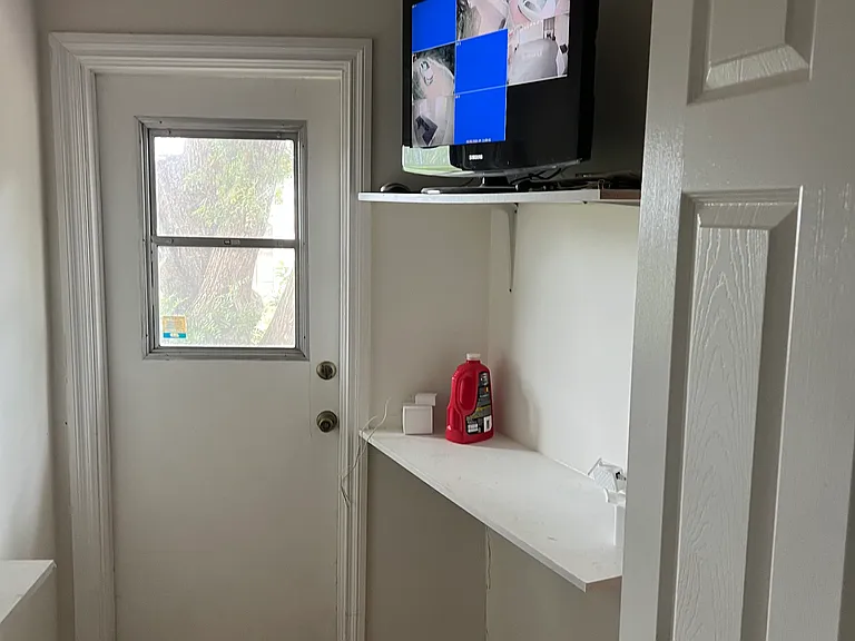18048 Karen Dr — Photo 9