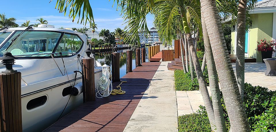 Dock for Yacht 