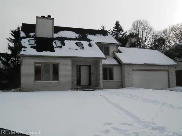 41345 Singh Blvd, Novi, MI 48375