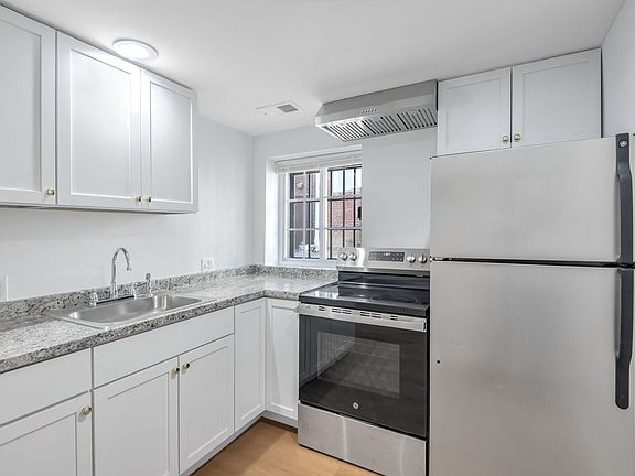 2nd image of 648 Keefer Pl NW #Ll