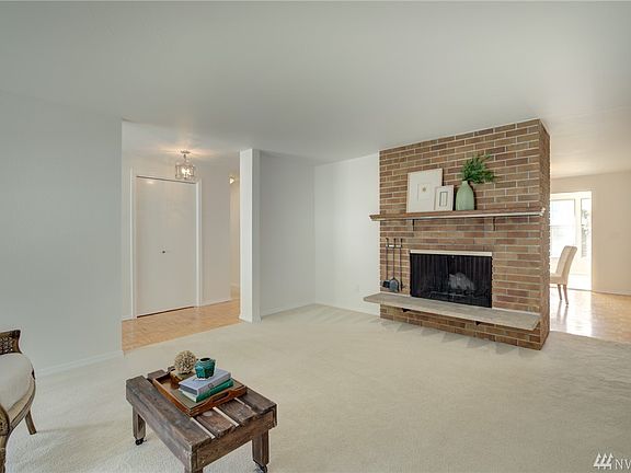 3rd image of 11659 NE 155th St
