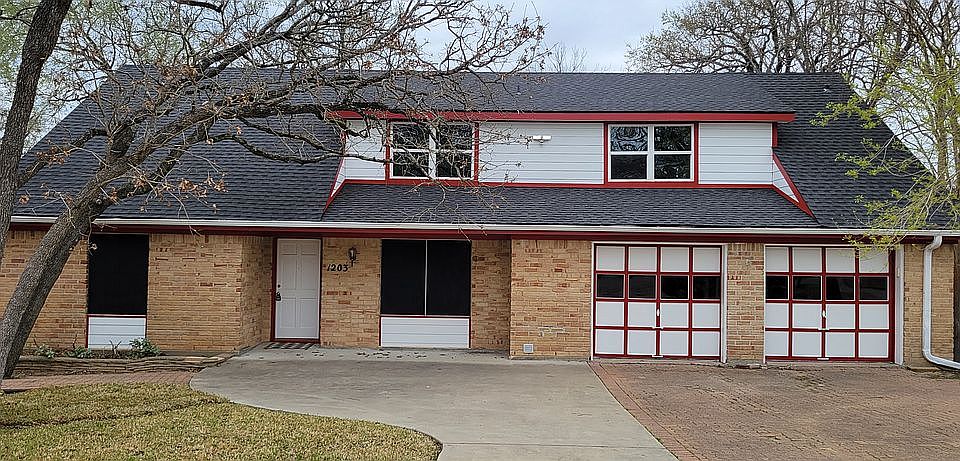 1st image of 1203 Neal Pickett Dr