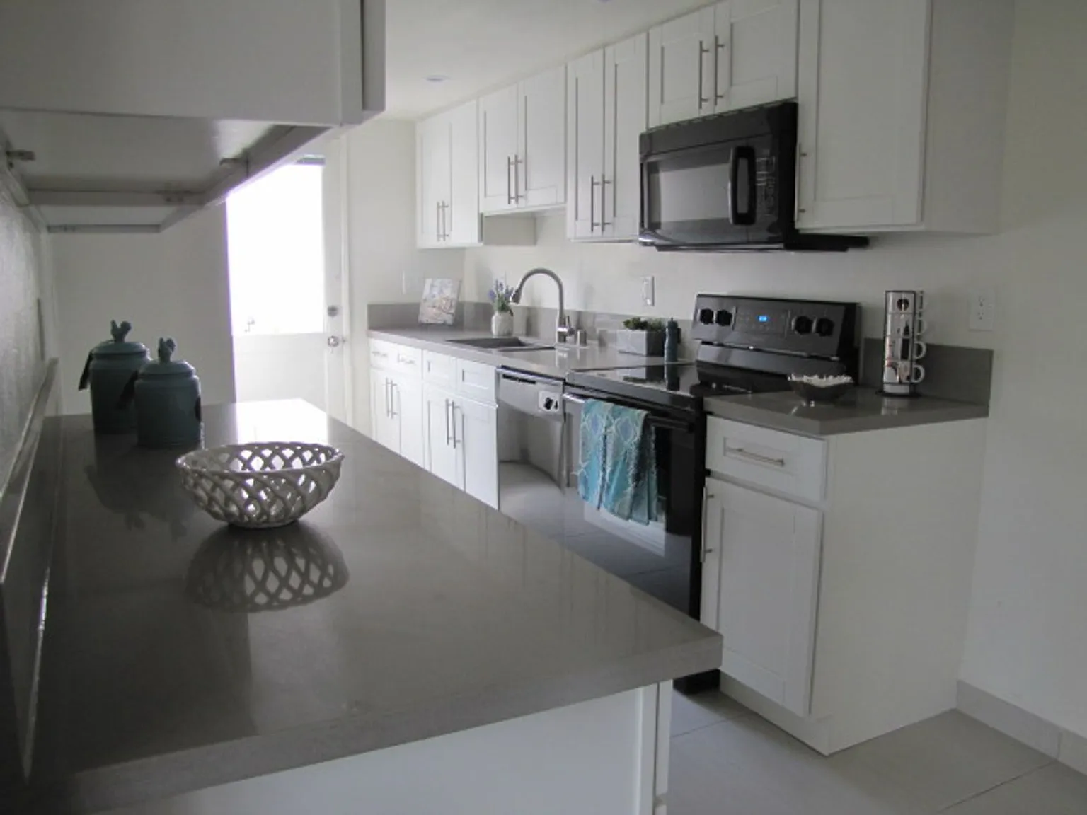 316-356 W. Meda Ave. Glendora CA. 91741 — Photo 4