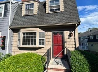 3 Frost Ln, Marblehead, MA 01945