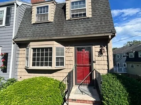 3 Frost Ln, Marblehead, MA 01945