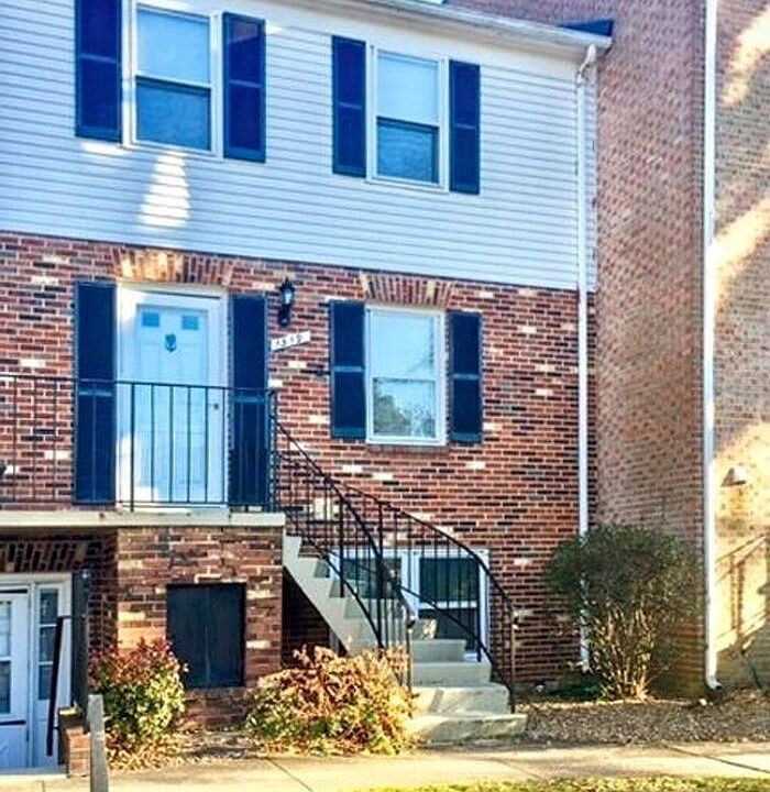1st image of 1519 Sargeant Ct