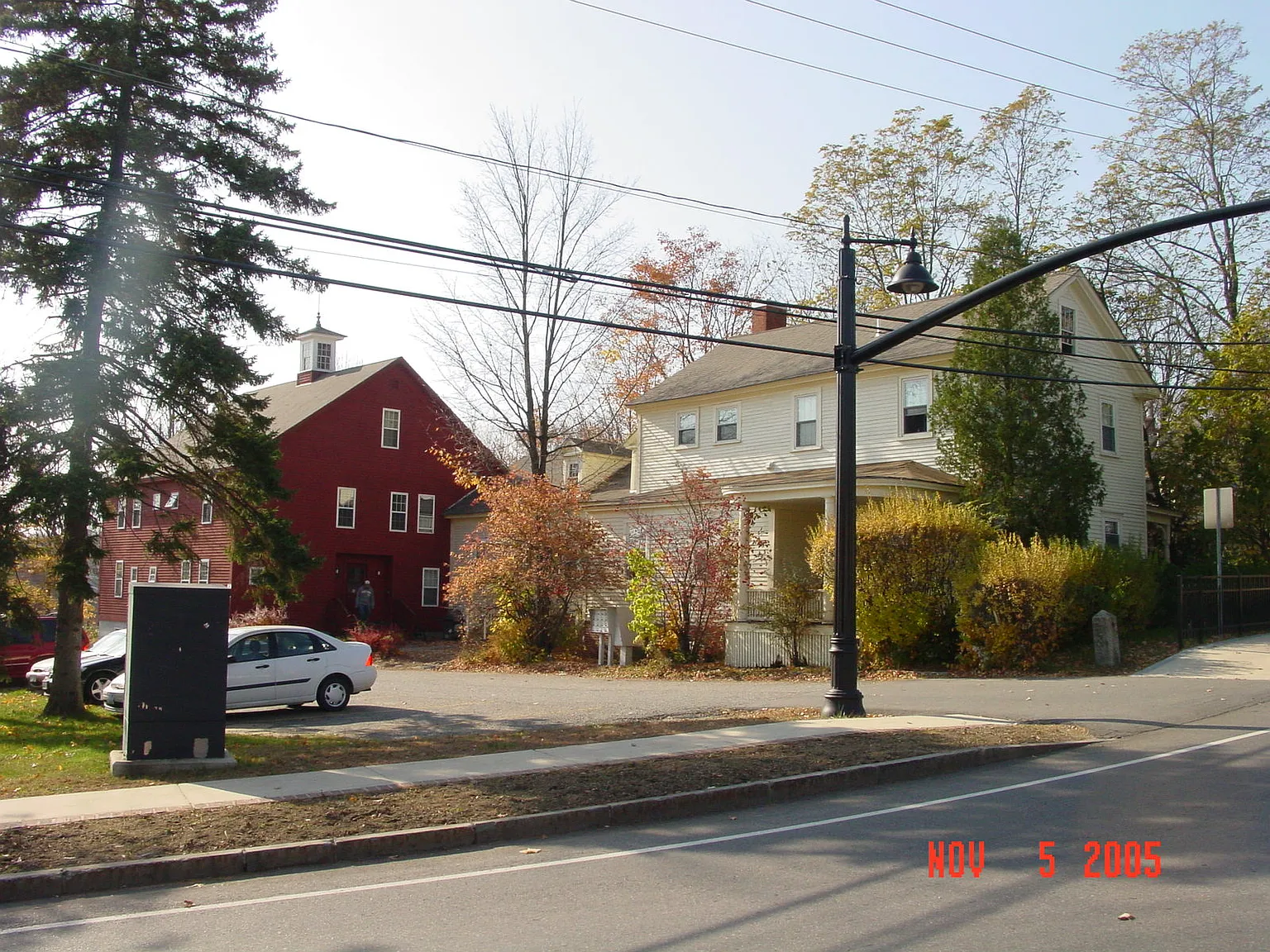 3 bed, 660 sqft, $2,000 — Photo 1