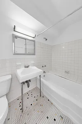 Sold by PALISSIMO Real Estate | media 9