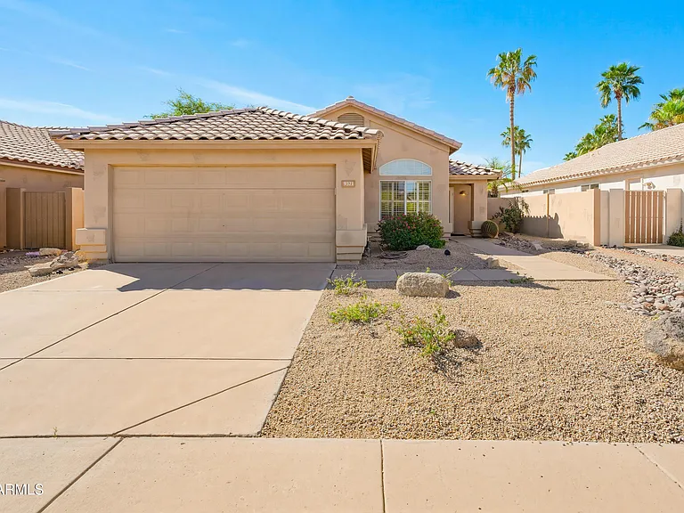 9321 E Caribbean Ln — Photo 1