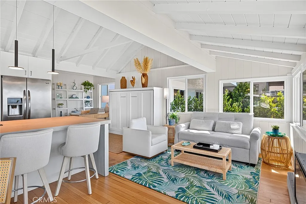 1 bed, 850 sqft, $7,500 — Photo 3