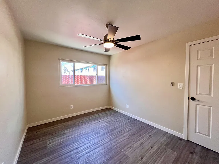 Bedroom (2)