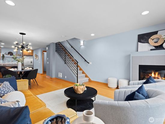 4710 37th Avenue SW #B, Seattle, WA 98126