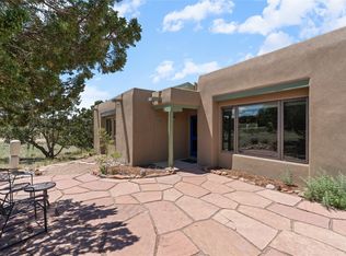 2 Gavilan Ct, Santa Fe, NM 87508